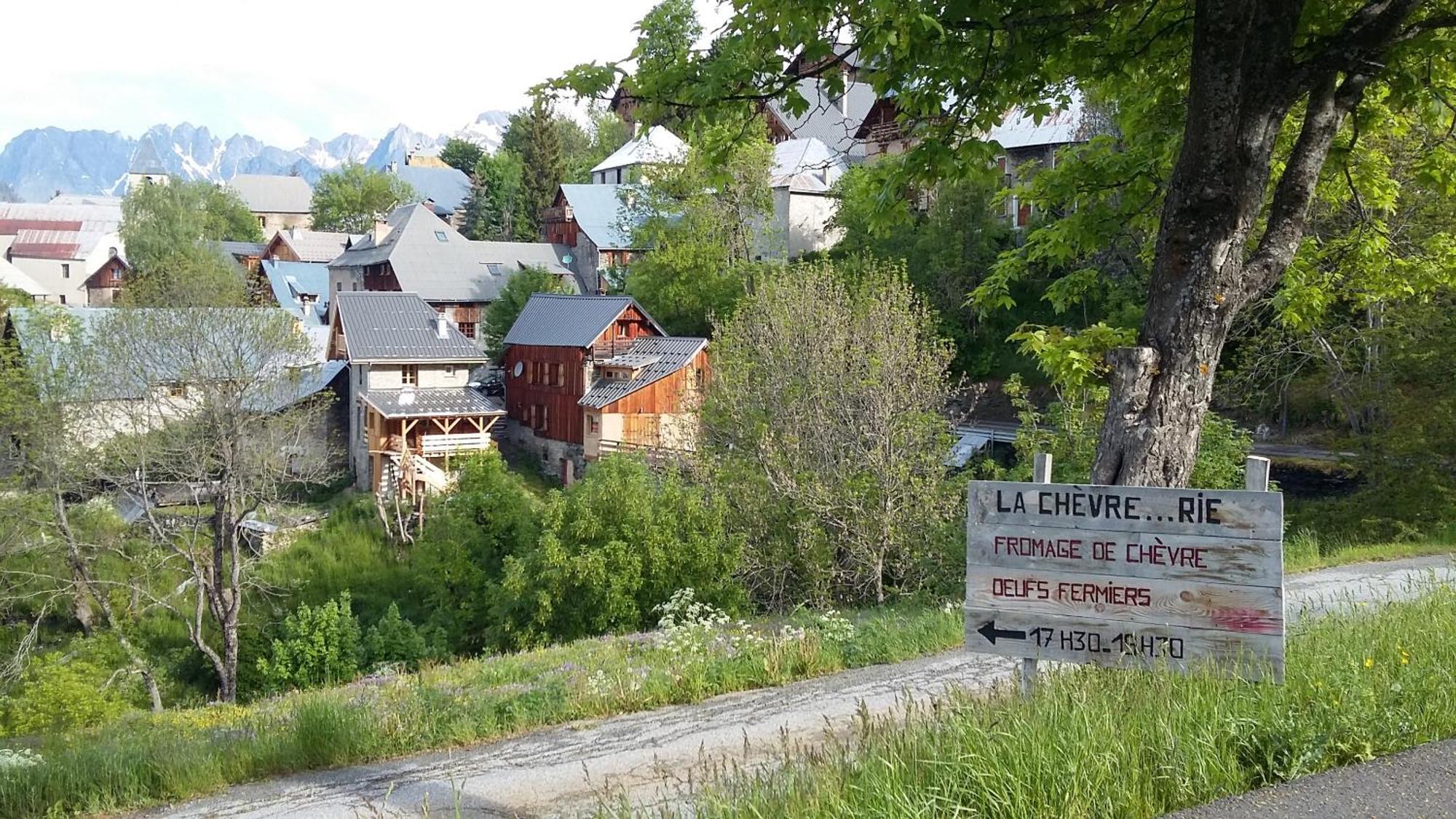Chalet La Cachette Cyclists & Skiers Le Bourg-dʼOisans Exterior foto