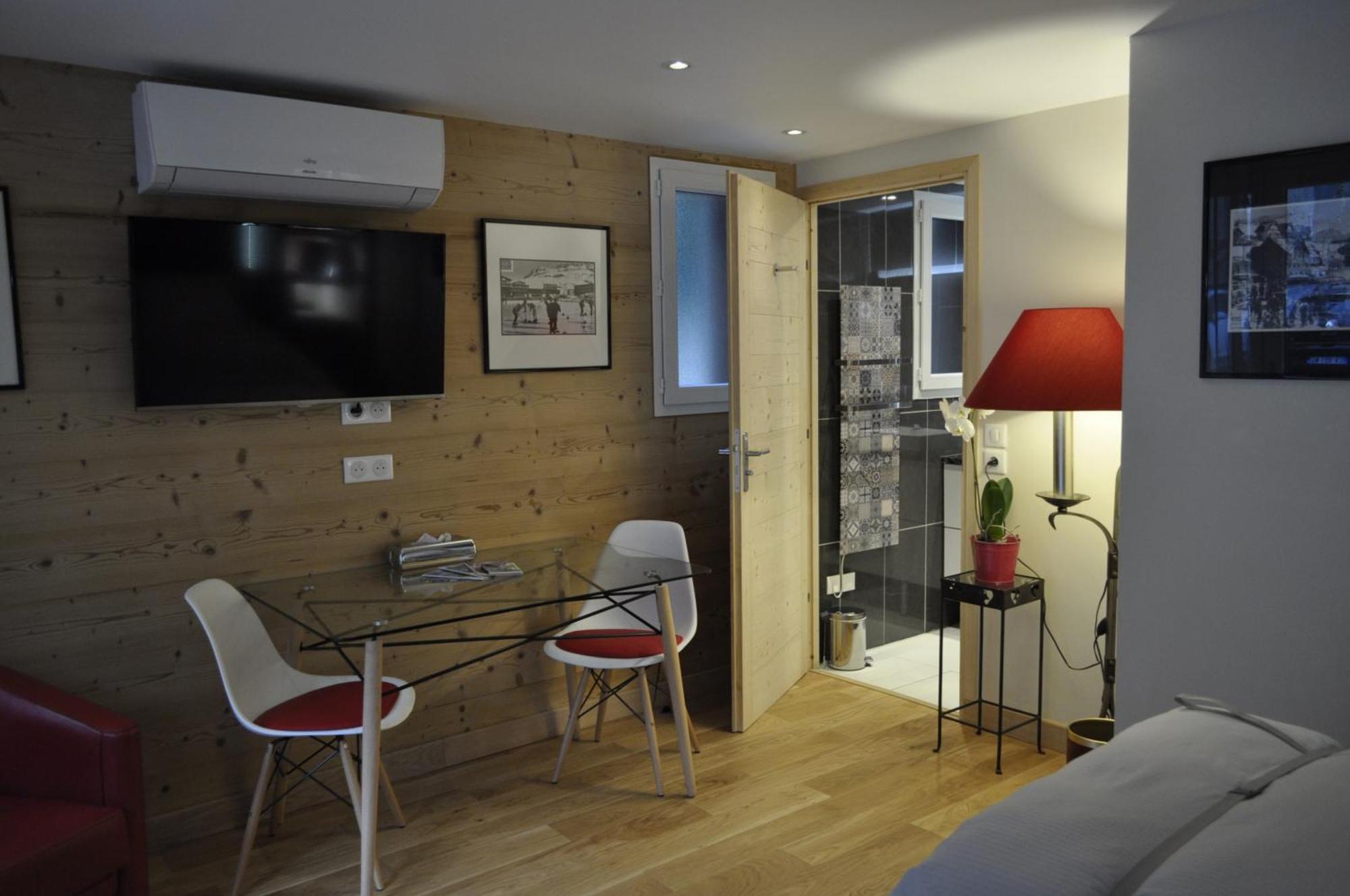 Chalet La Cachette Cyclists & Skiers Le Bourg-dʼOisans Exterior foto