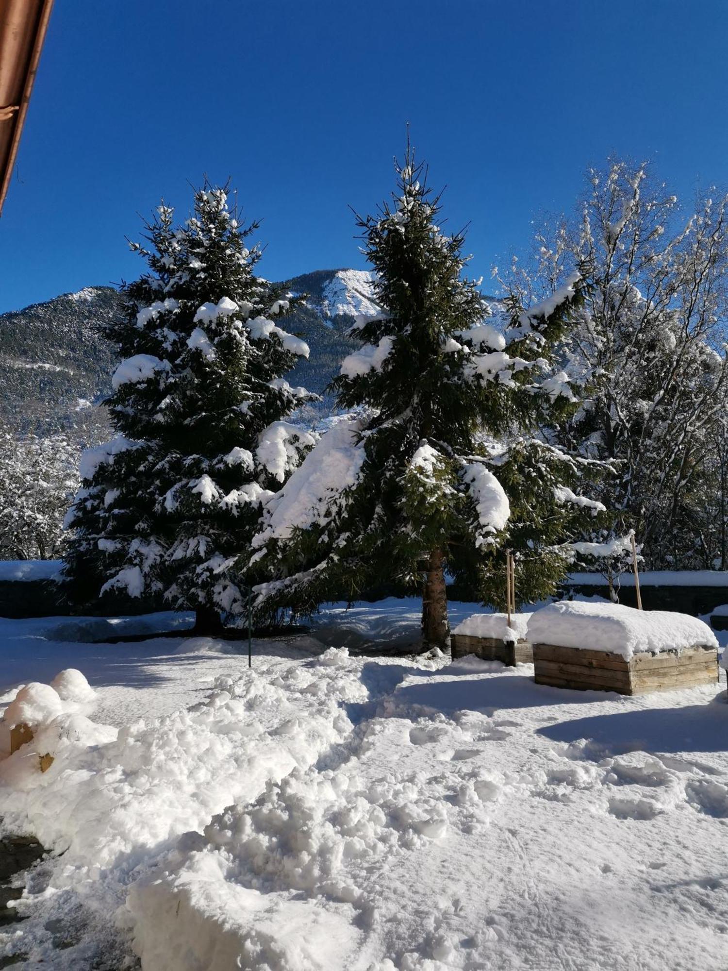 Chalet La Cachette Cyclists & Skiers Le Bourg-dʼOisans Exterior foto